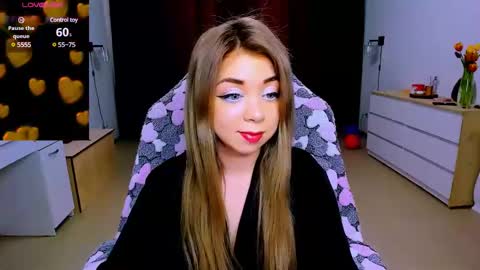 Nicole online show from 03-11-25, 06:21