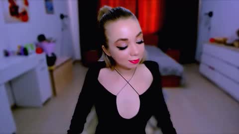 Nicole online show from 09-17-25, 07:54