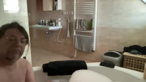 BlIdoL online show from 11-07-25, 08:03