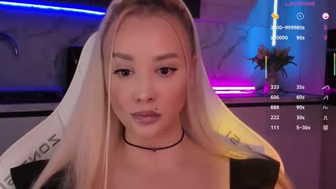 Lana online show from 11-17-25, 05:46