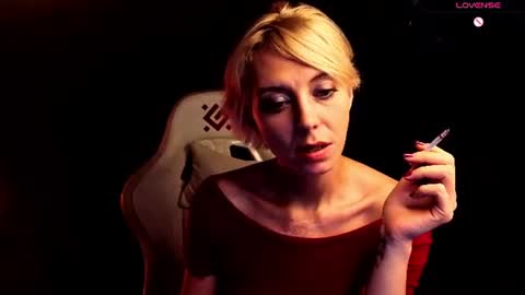 Snapshot of blond_ice_ann chatting on 07-28-26, 09:36 blond_ice_ann online show from 07-28-26, 09:36