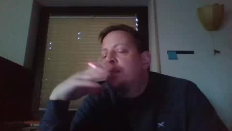 Snapshot of blonde32m chatting on 12-23-24, 12:30 blonde32m online show from 12-23-24, 12:30