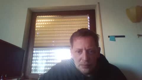 Snapshot of blonde32m chatting on 03-09-25, 07:01 blonde32m online show from 03-09-25, 07:01