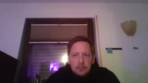 Snapshot of blonde32m chatting on 09-14-25, 06:40 blonde32m online show from 09-14-25, 06:40