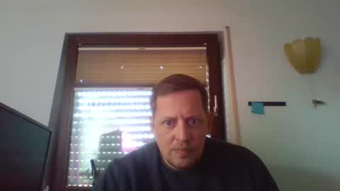 Snapshot of blonde32m chatting on 09-27-25, 11:37 blonde32m online show from 09-27-25, 11:37