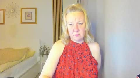 Nicole online show from 03-10-25, 07:18