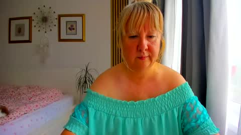 Nicole online show from 06-14-26, 03:47
