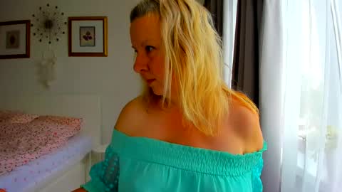 Nicole online show from 07-06-26, 05:37