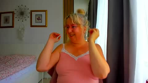 Nicole online show from 07-08-26, 04:06