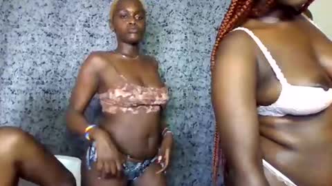 blonde_barby online show from 10-16-25, 06:31