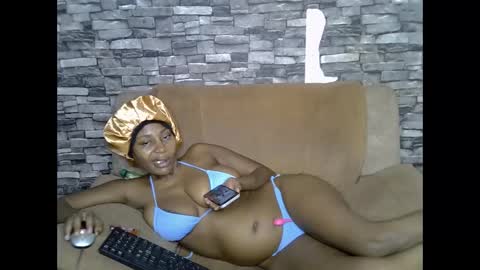 blonde_creamy online show from 05-21-26, 01:12