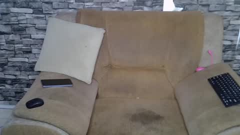 blonde_creamy online show from 06-18-26, 07:08