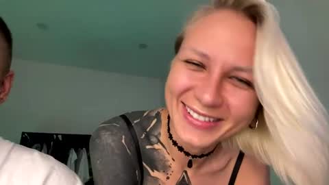 blonde_fuck_couple online show from 06-13-26, 12:19
