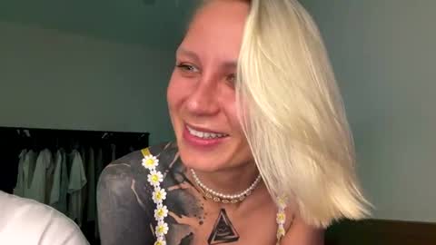 blonde_fuck_couple online show from 06-16-26, 05:54