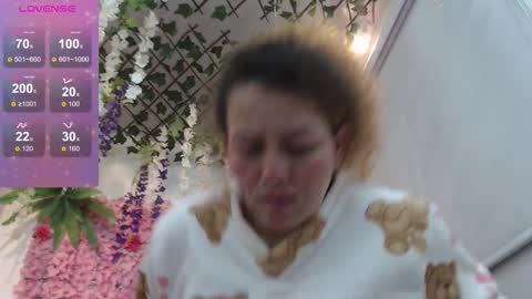 blonde_squirt_ online show from 02-11-26, 11:04