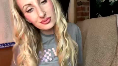 Gia  online show from 02-28-25, 04:43