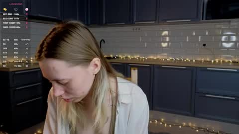 Snapshot of blondekelly chatting on 06-07-26, 04:00 Kelly online show from 06-07-26, 04:00