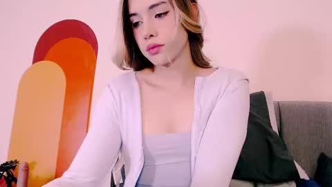 Snapshot of blondetwinkcum19 chatting on 12-15-25, 12:04 zoey madisson 3 online show from 12-15-25, 12:04