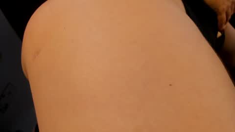 Snapshot of blondy_blows69 chatting on 06-07-26, 09:07 Isis online show from 06-07-26, 09:07