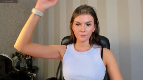 Vanessa online show from 02-08-26, 01:03