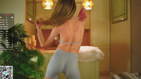 Elly online show from 04-17-26, 04:10