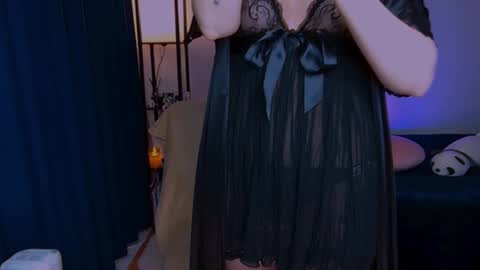 Snapshot of blue_bonnie_larsson chatting on 01-19-25, 10:17 Bonnie fon tease online show from 01-19-25, 10:17