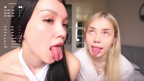 Adeline online show from 04-18-26, 07:12