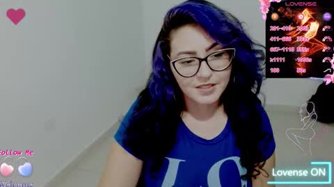 Snapshot of blue_dance chatting on 10-20-25, 04:35 susan online show from 10-20-25, 04:35