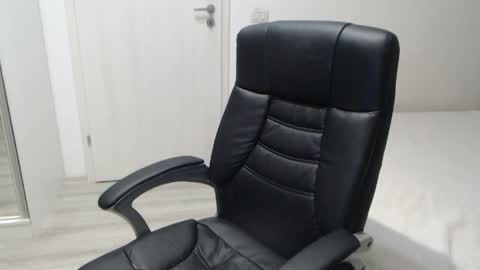 Juliet online show from 03-28-26, 04:39