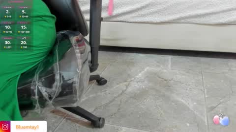 blue_tay1 online show from 10-22-25, 11:54