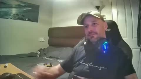 Snapshot of bluebirdflame1 chatting on 03-12-25, 06:18 bluebirdflame1 online show from 03-12-25, 06:18