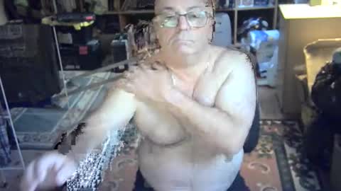 Snapshot of bluebox65 chatting on 10-01-25, 05:08 bluebox65 online show from 10-01-25, 05:08