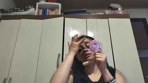 Snapshot of bluee_rose chatting on 11-08-25, 06:13 rose online show from 11-08-25, 06:13