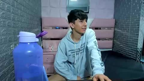 blueestar03 online show from 12-20-24, 01:58