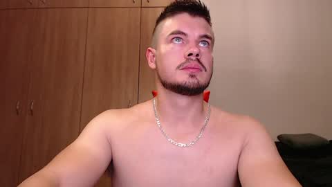 blueeyeboy0 online show from 01-11-25, 08:21