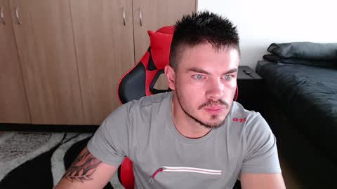 blueeyeboy0 online show from 01-15-25, 12:15