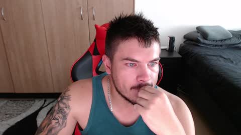 blueeyeboy0 online show from 01-28-25, 12:43