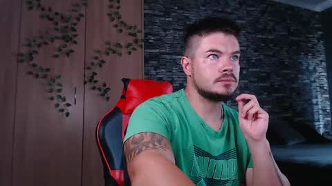 blueeyeboy0 online show from 03-06-26, 07:27