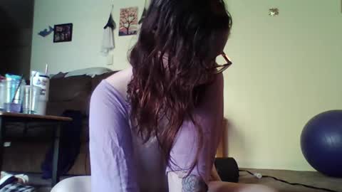 Snapshot of blueeyedbeauty1995 chatting on 04-27-26, 11:58 Blueeyedbeauty online show from 04-27-26, 11:58