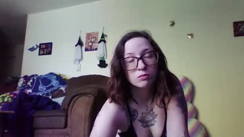Snapshot of blueeyedbeauty1995 chatting on 06-02-26, 08:33 Blueeyedbeauty online show from 06-02-26, 08:33