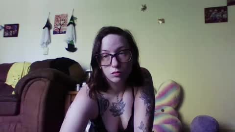 Snapshot of blueeyedbeauty1995 chatting on 06-14-26, 08:33 Blueeyedbeauty online show from 06-14-26, 08:33