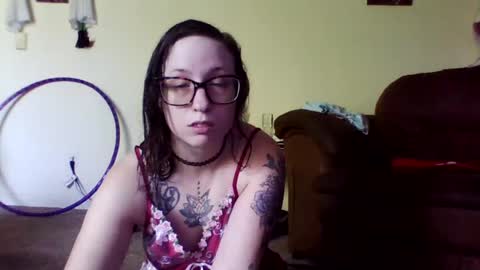 Snapshot of blueeyedbeauty1995 chatting on 07-25-26, 08:50 Blueeyedbeauty online show from 07-25-26, 08:50