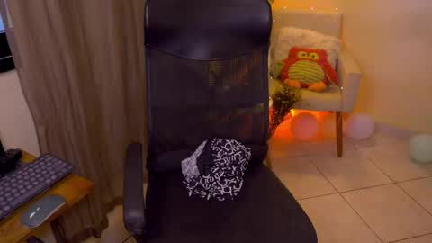 FLORAA online show from 04-15-26, 07:58
