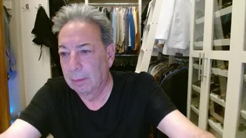 Snapshot of blueisles chatting on 01-04-25, 10:16 blueisles online show from 01-04-25, 10:16