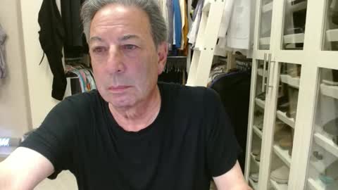 Snapshot of blueisles chatting on 02-03-25, 01:52 blueisles online show from 02-03-25, 01:52