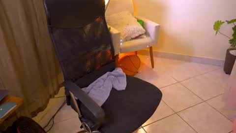 FLORAA online show from 11-18-25, 10:31