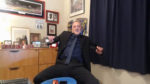 Snapshot of blueribbonboy chatting on 01-21-25, 11:34 Brad online show from 01-21-25, 11:34