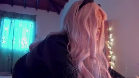 Snapshot of blumasweet chatting on 02-14-25, 03:05 Bluma Sweet online show from 02-14-25, 03:05