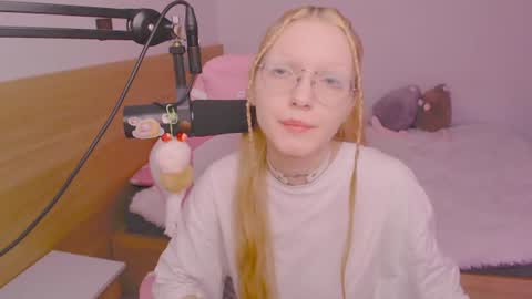 Snapshot of blush_alert chatting on 06-30-26, 10:49 Diana online show from 06-30-26, 10:49