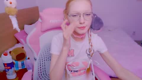 Snapshot of blush_alert chatting on 07-09-26, 10:41 Diana online show from 07-09-26, 10:41